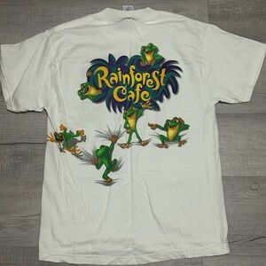 Vintage white vintage Rainforest Cafe Unisex Crewneck t-shirt. Sz Medium